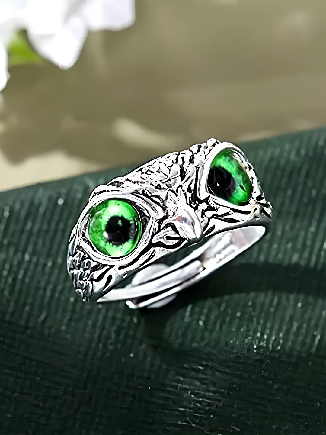 

KARISHMA KREATIONS Silver-Plated Owl Eye Shaped Finger Ring