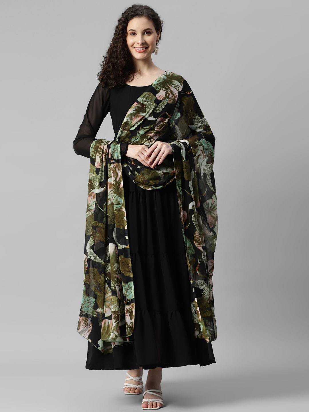 

DEEBACO Tiered Gathered or Pleated Maxi Ethnic Dress With Printed Dupatta, Black