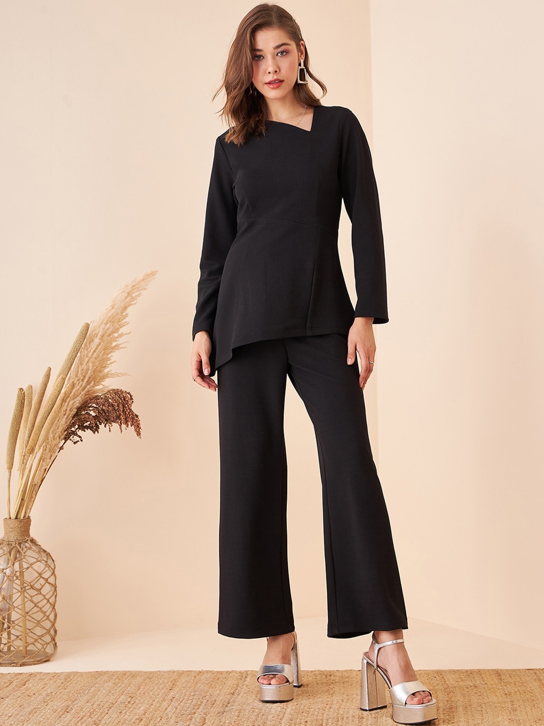 

Kibo V-Neck Top With Trousers, Black