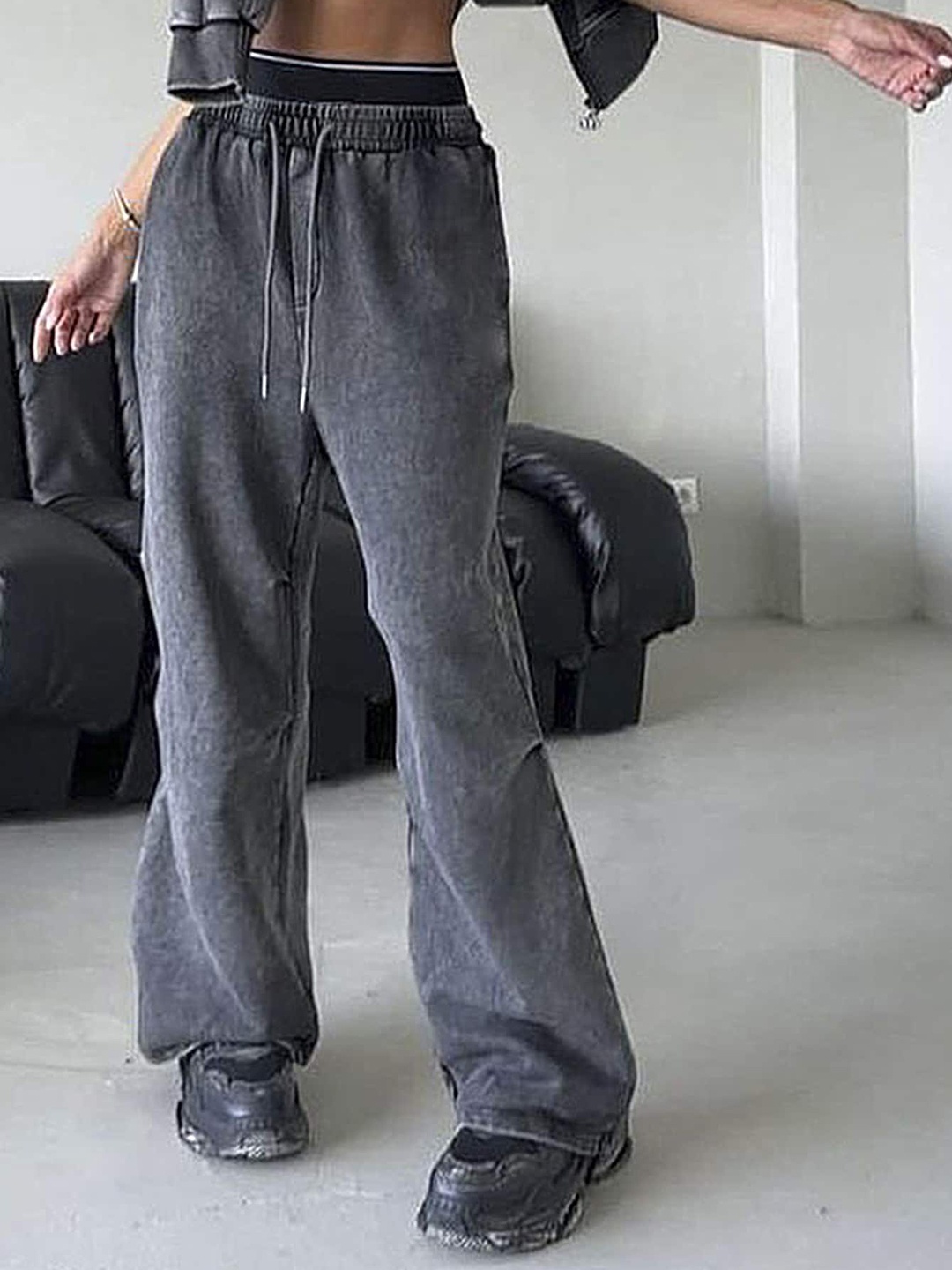 

LULU & SKY Women High-Rise Plain Regular Trousers, Na
