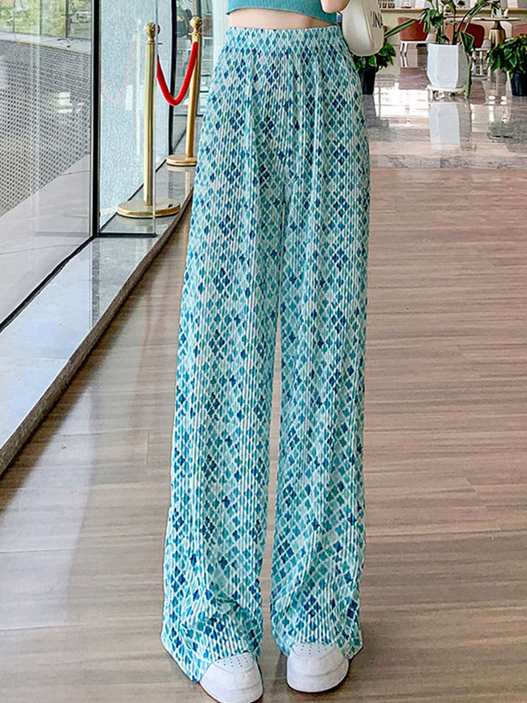 

LULU & SKY Women Floral Printed Wide Leg Straight Fit High-Rise Parallel Trousers, Sea green