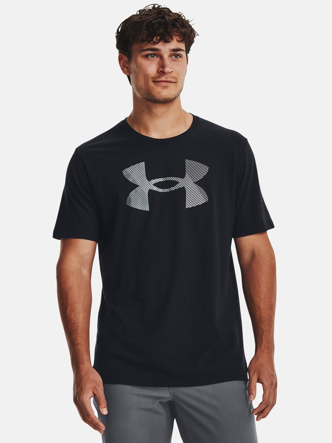 

UNDER ARMOUR Big Logo Fill Short Sleeve T-shirt, Black