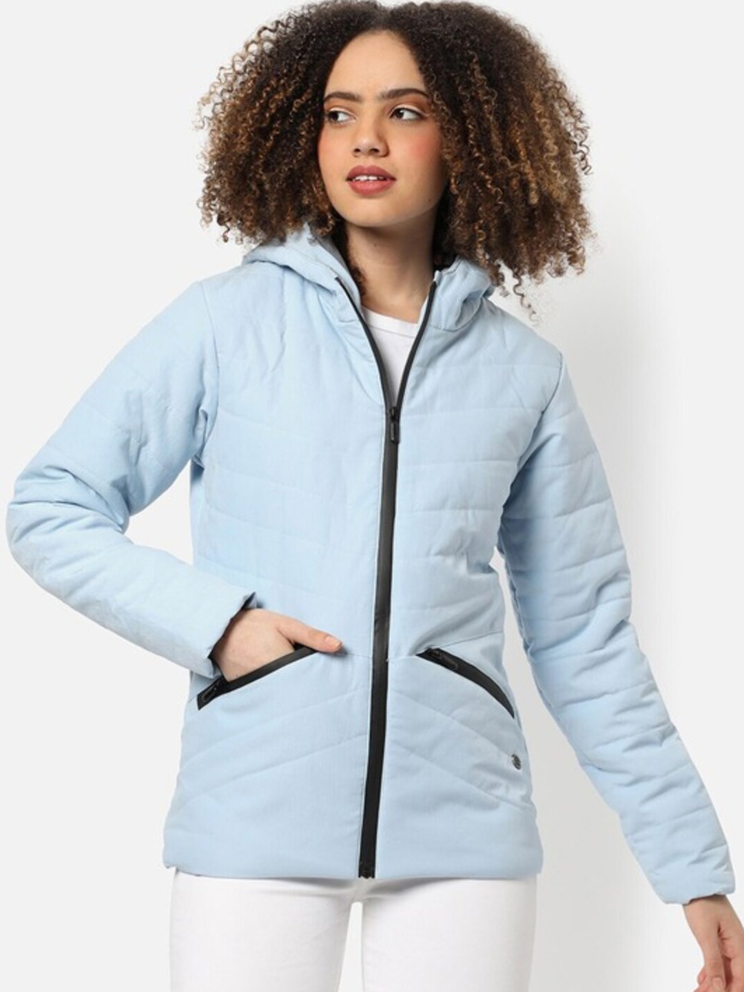 

Campus Sutra Blue Hooded Windcheater Puffer Jacket