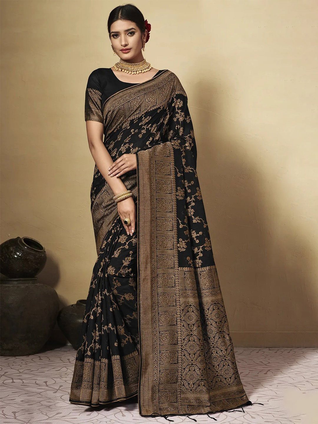 

GAJARAI Black & Gold-Toned Ethnic Motifs Zari Chanderi Saree