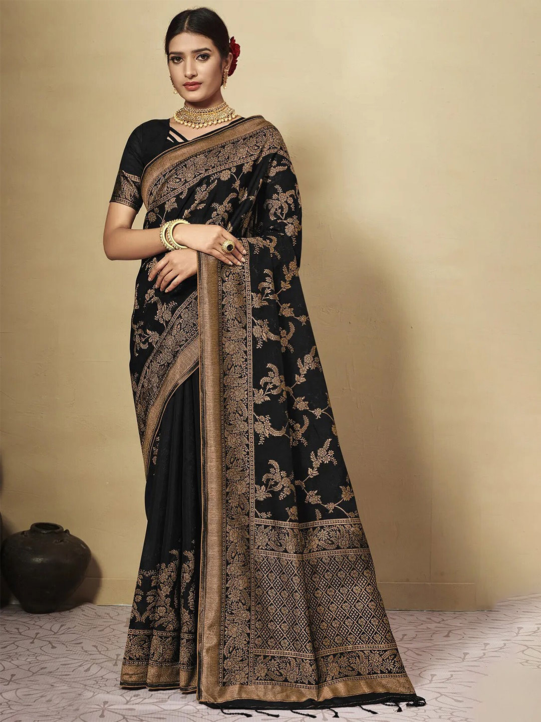 

GAJARAI Black & Gold-Toned Ethnic Motifs Zari Chanderi Saree