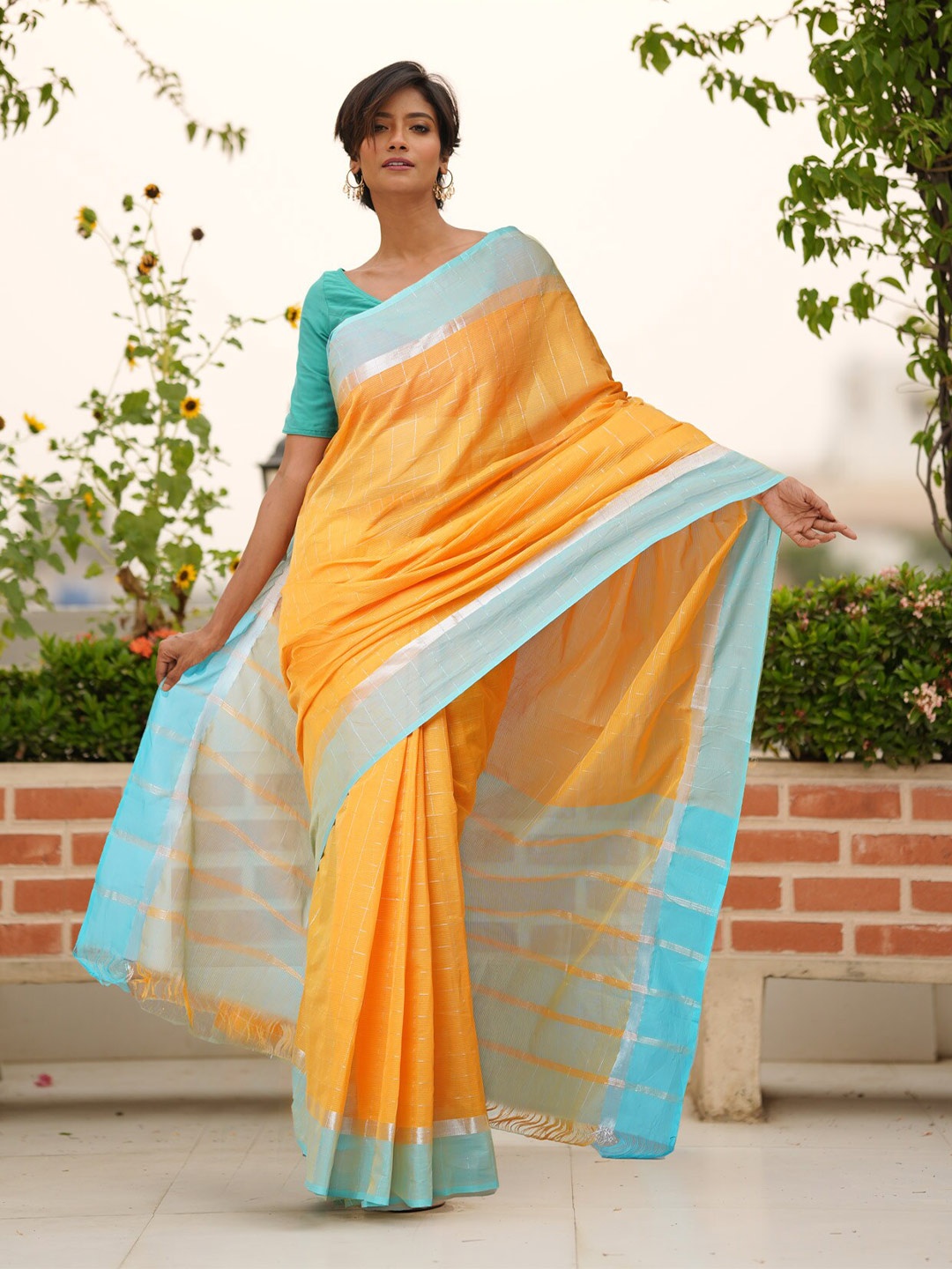

Unnati Silks Yellow & Blue Checked Zari Pure Cotton Handloom Mangalagiri Saree