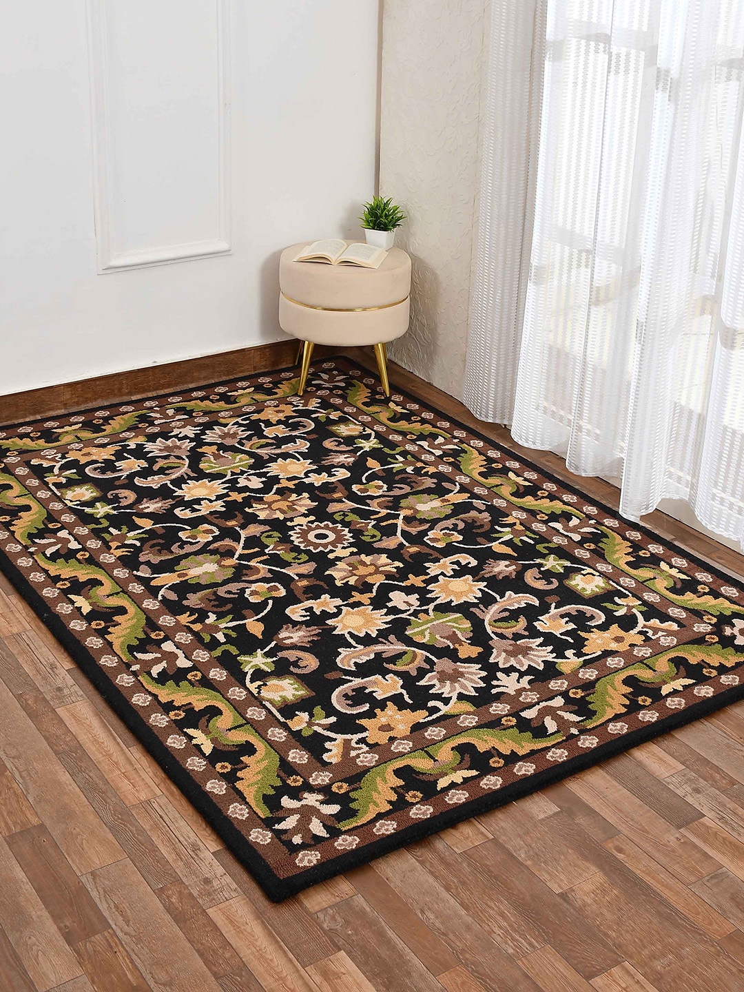 

PRESTO Black & Gold-Colored Traditional Woolen Carpet