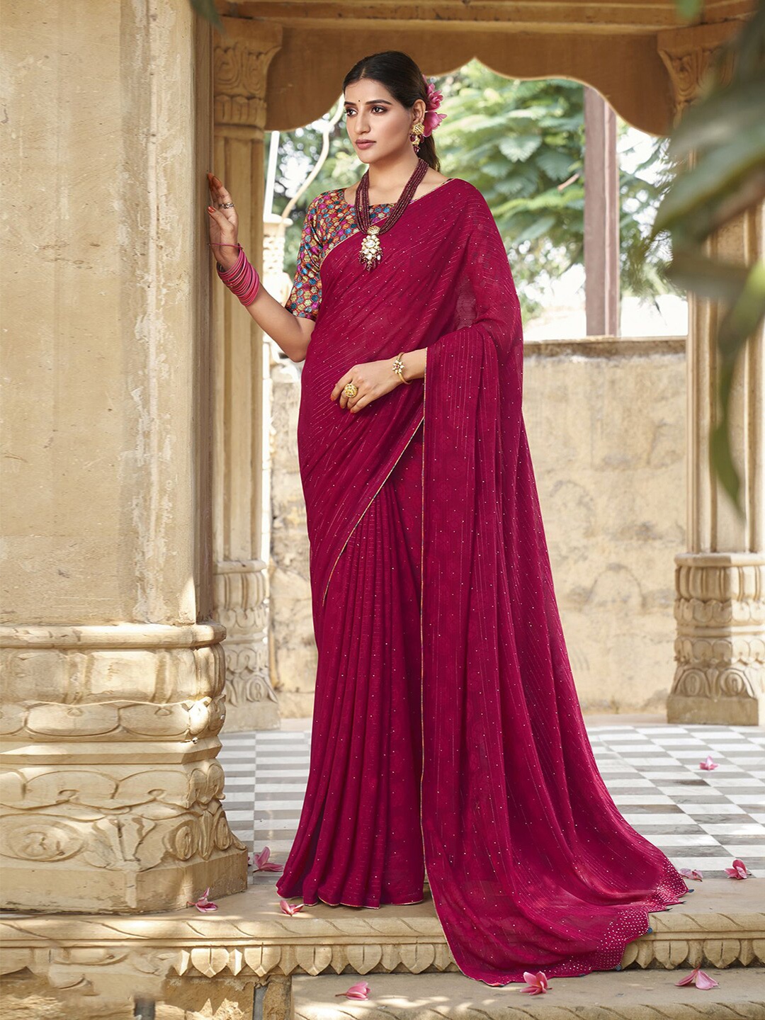 

Satrani Pink & Gold-Toned Ethnic Motifs Beads and Stones Poly Georgette Saree