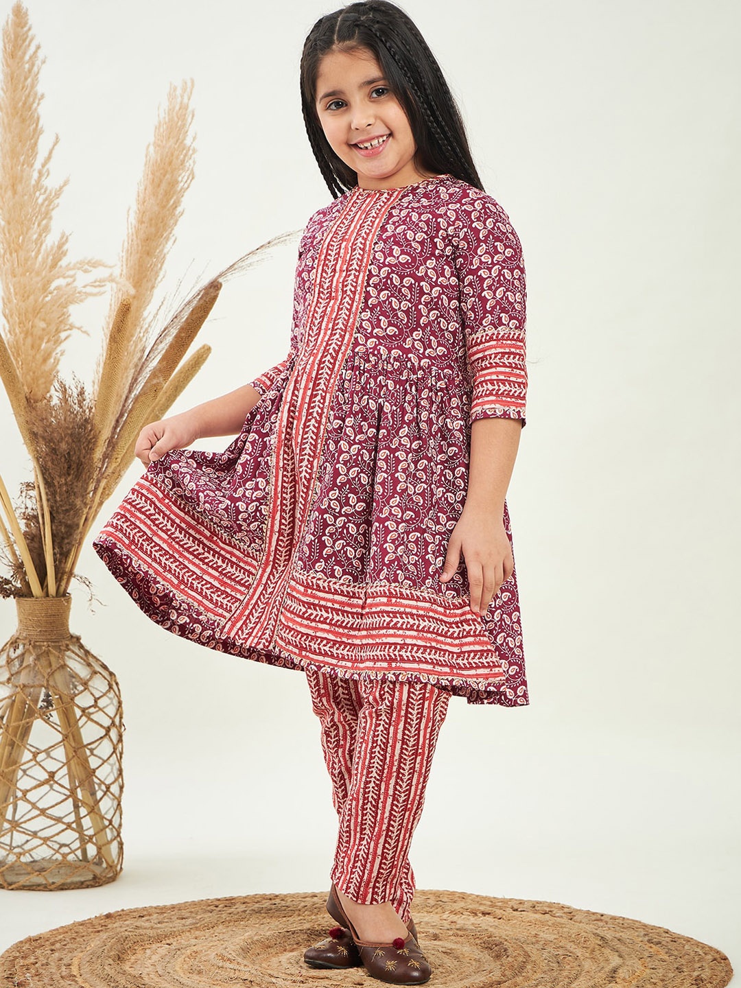 

Stylo Bug Girls Paisley Printed Pure Cotton Kurta with Trousers, Maroon