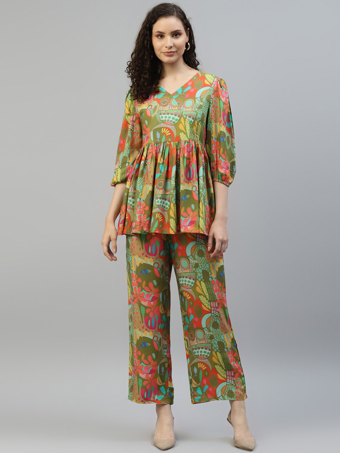 

DEEBACO Ethnic Motifs Printed V-Neck Puff Sleeves A-Line Top With Trousers, Green