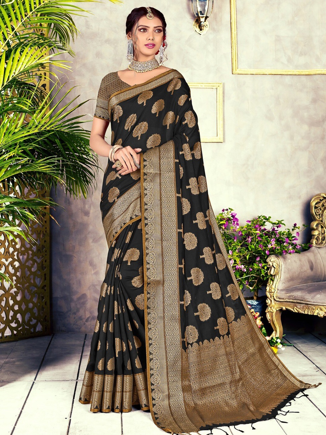 

GAJARAI Black & Gold-Toned Ethnic Motifs Zari Banarasi Saree