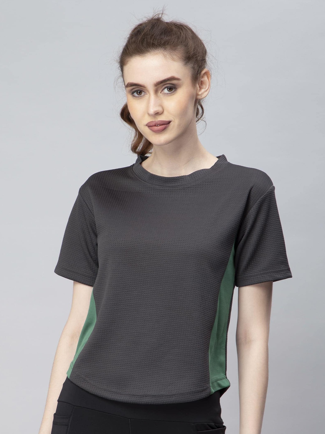 

Pritla Women Grey Pockets T-shirt