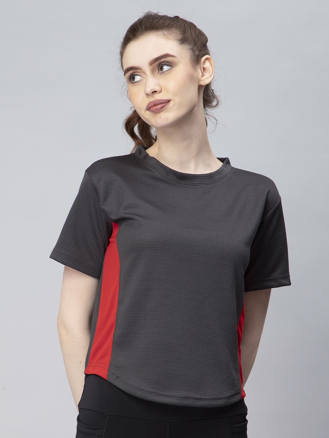 

Pritla Women Grey Pockets T-shirt