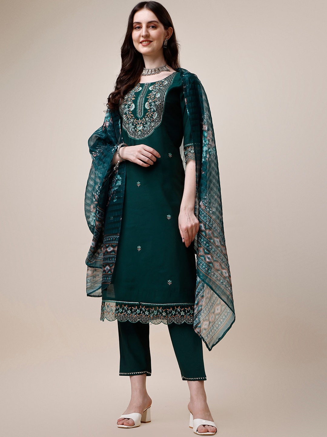 

KALINI Ethnic Motifs Embroidered Thread Work Kurta With Trousers & Dupatta, Green