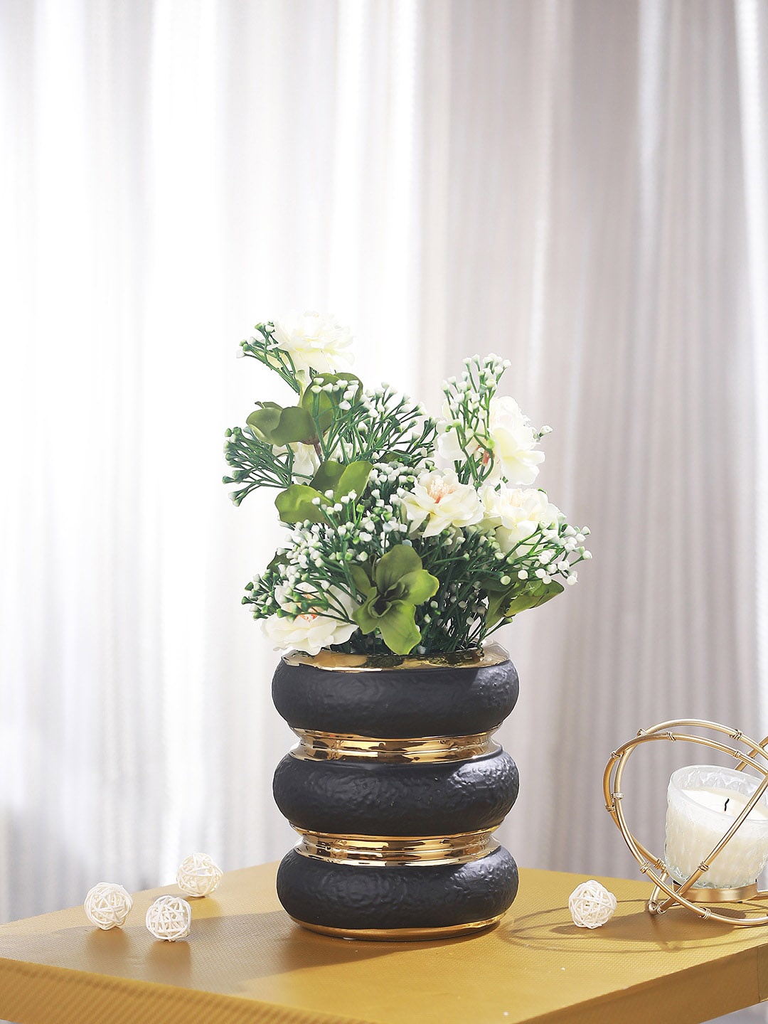 

TIED RIBBONS Black & Gold Toned Ceramic Flower Vases