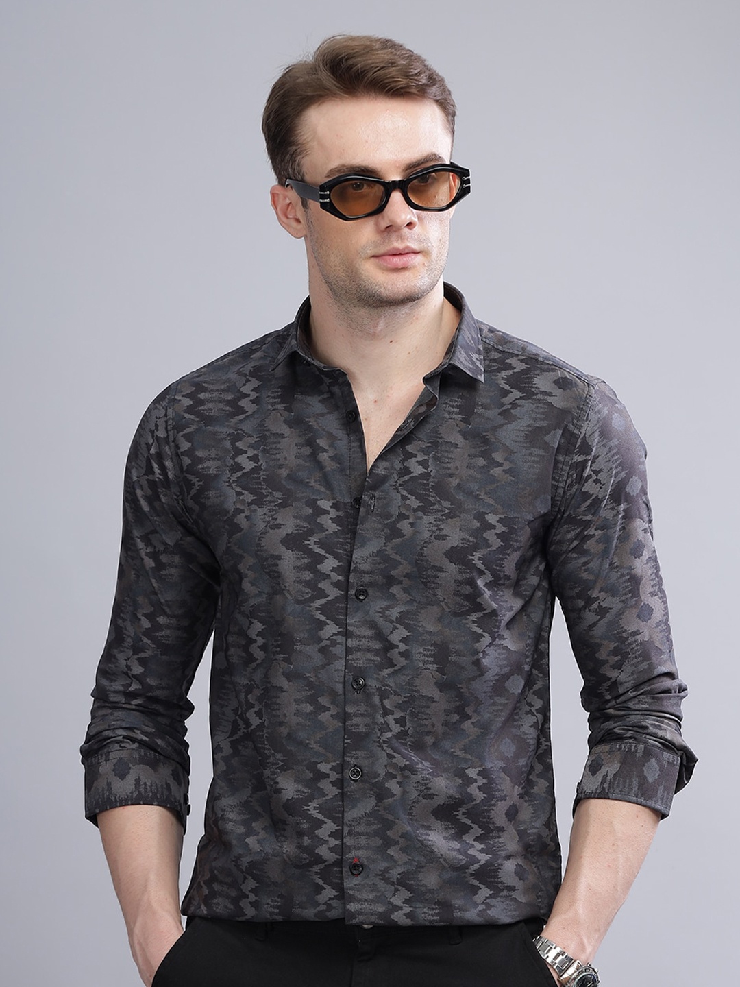 

PAUL STREET Men Black Standard Slim Fit Floral Opaque Printed Party Shirt