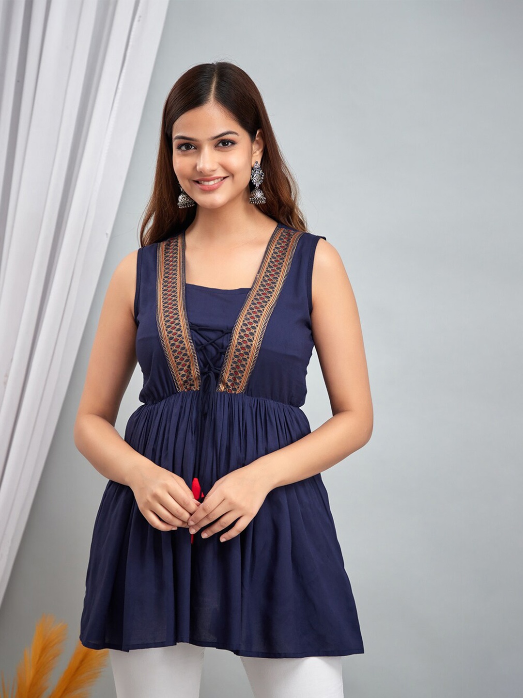 

DRESSAR Blue Empire Top