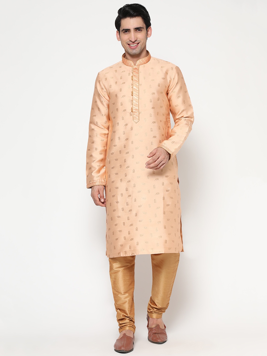 

ZARIMO Men Peach-Coloured Ethnic Motifs Sequinned Pastels Jacquard Kurta