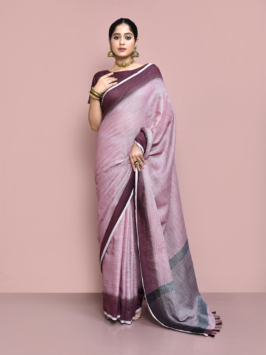 

elora Magenta & Purple Linen Blend Saree