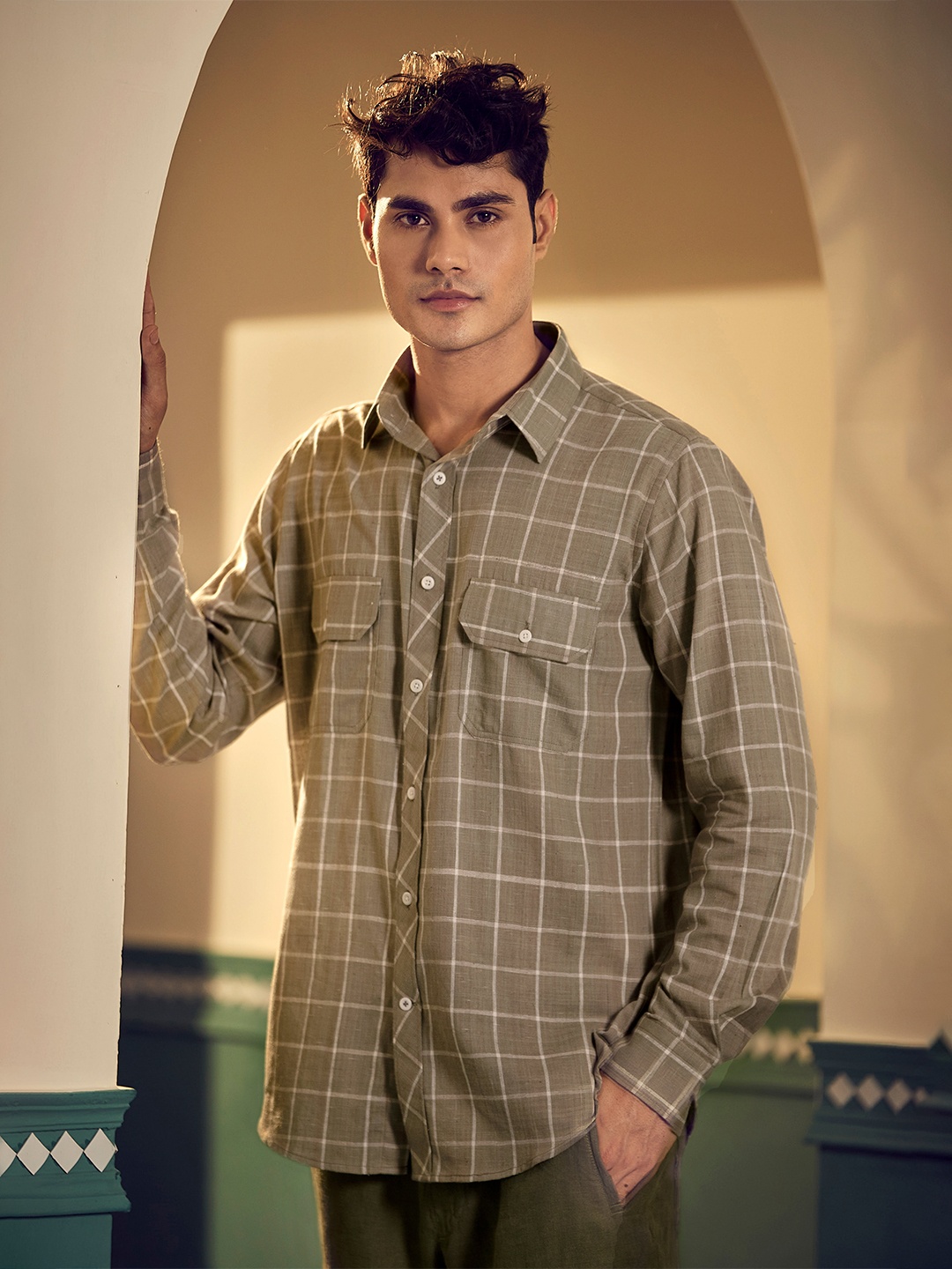 

Earthpiece Men Olive Green Relaxed Windowpane Checks Opaque Checked Casual Shirt