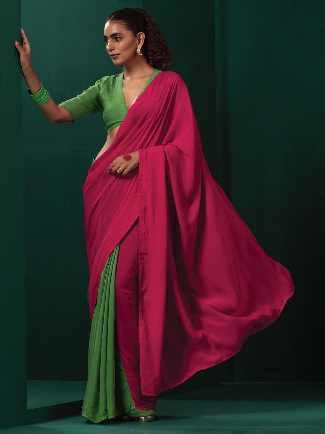 

trueBrowns Colourblocked Silk Cotton Ready to Wear Saree, Green