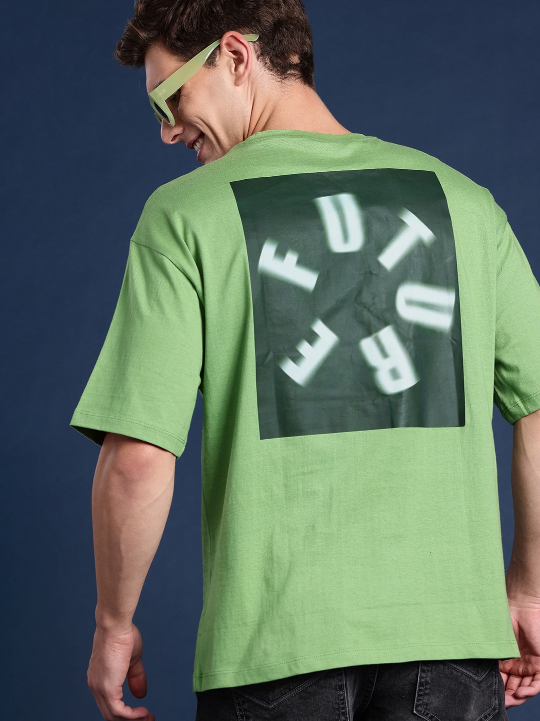 

Mast & Harbour Men Graphic Printed Drop-Shoulder Sleeves Pure Cotton T-shirt, Green