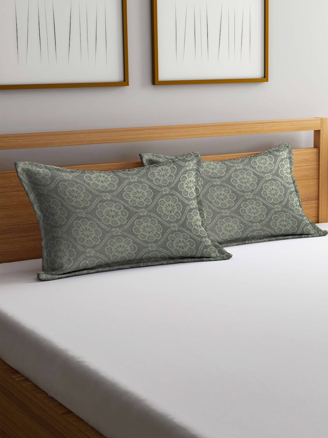 

Arrabi Grey 2 Pieces Floral-Printed Cotton Pillow Covers, Beige