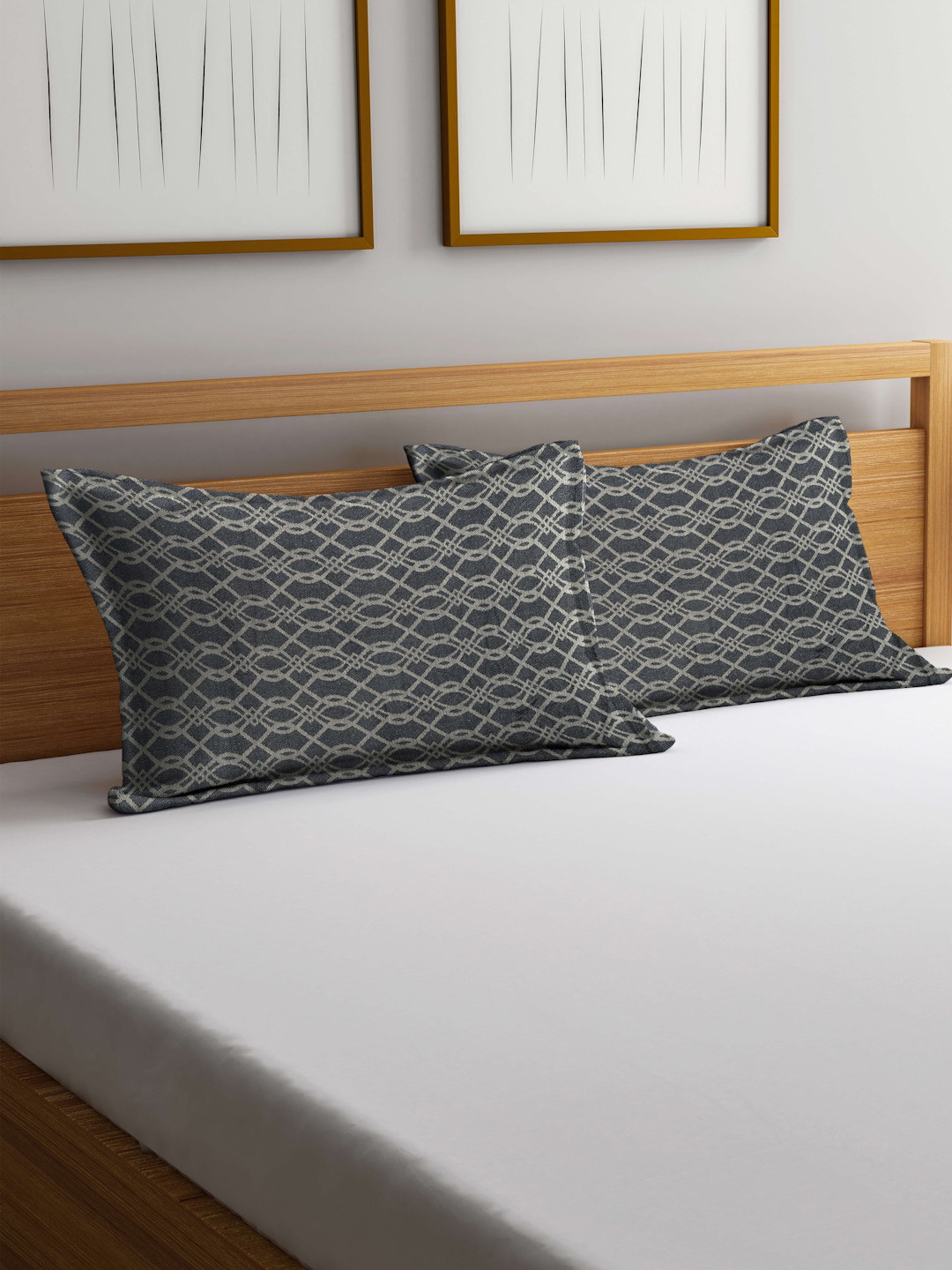 

Arrabi Grey 2 Pieces Geometric-Printed Cotton Pillow Covers