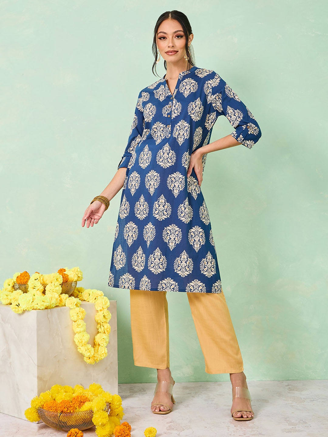 

Styli Blue & Off White Ethnic Motifs Printed Mandarin Collar Cotton Kurta