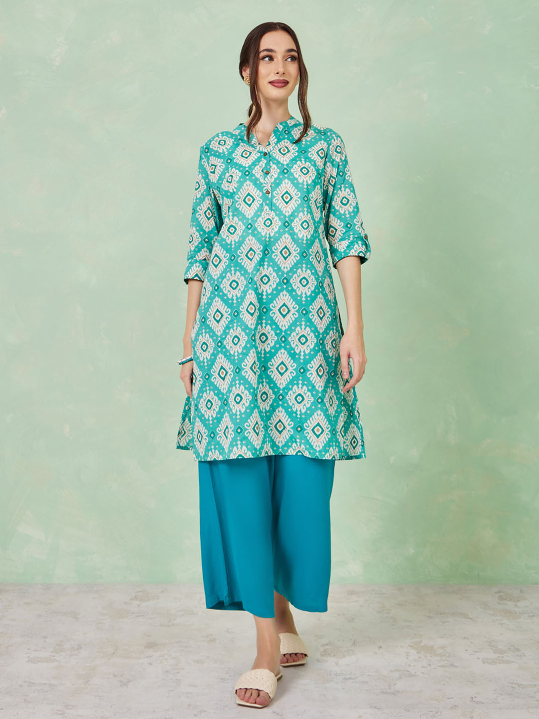 

Styli Turquoise Blue Ethnic Motifs Ikat Printed Roll-Up Sleeves Cotton Kurta