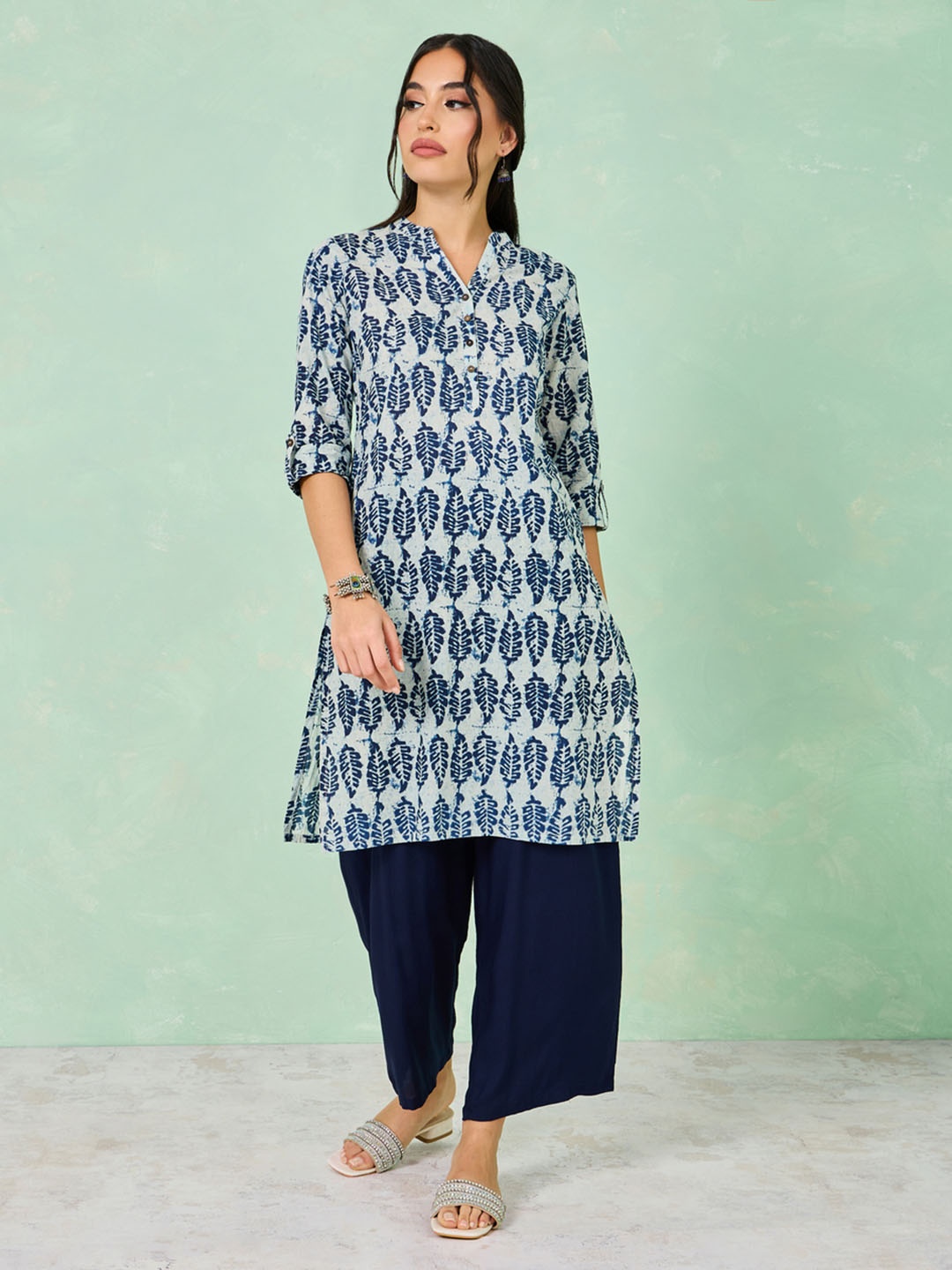 

Styli Blue Ethnic Motifs Printed Mandarin Collar Roll-Up Sleeves Cotton Kurta