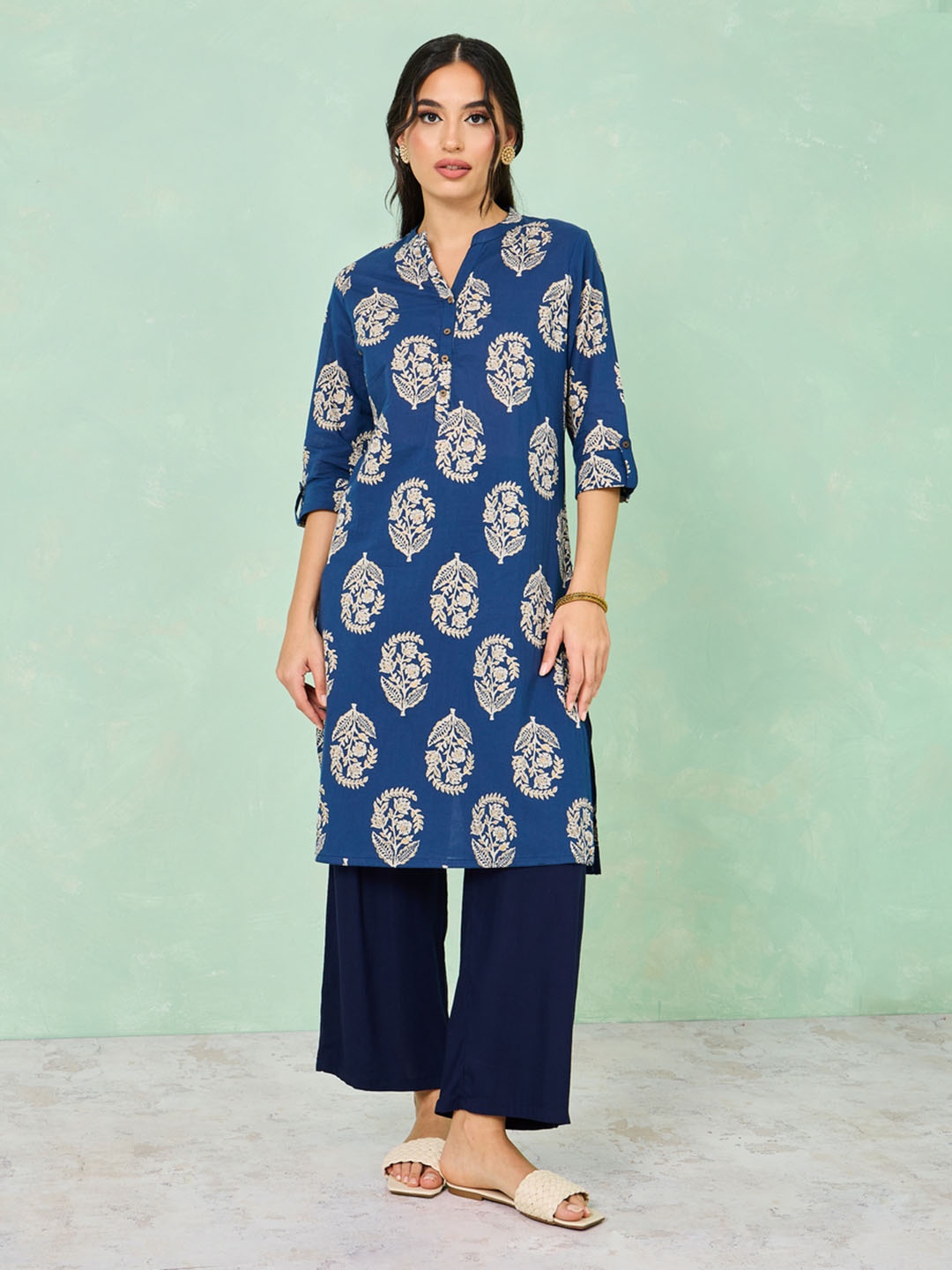 

Styli Navy Blue Ethnic Motifs Printed Mandarin Collar Roll-Up Sleeves Cotton Kurta