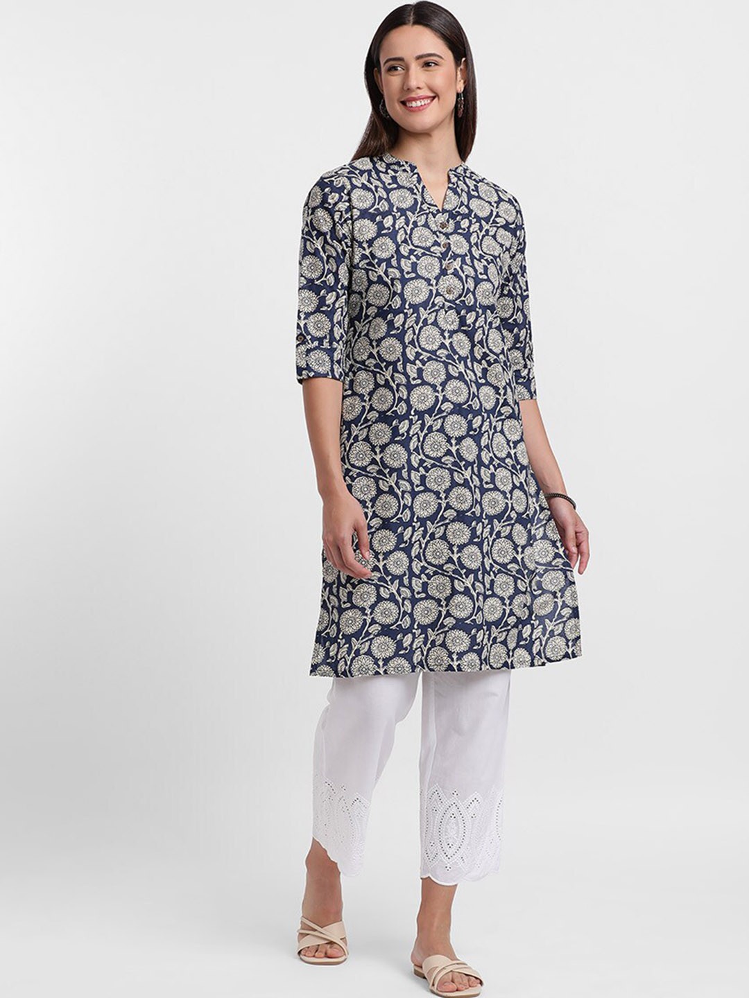 

Styli Floral Printed Mandarin Collar Pure Cotton Kurta, Blue