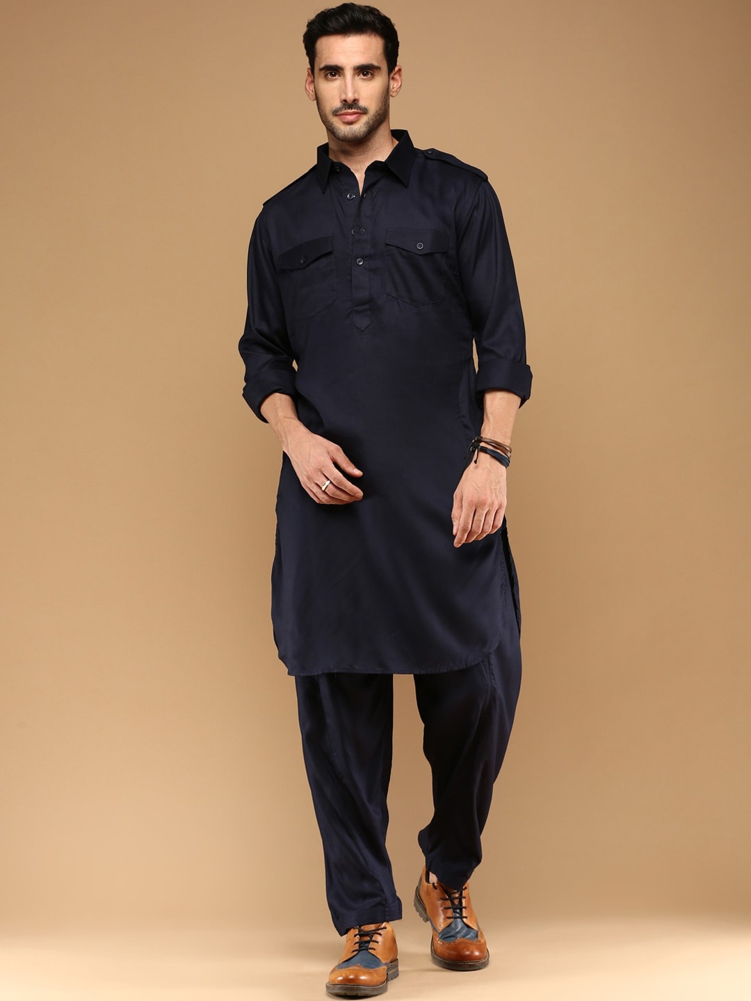 

Sangria Shirt Collar Collar Pathani Kurta With Trouser, Blue