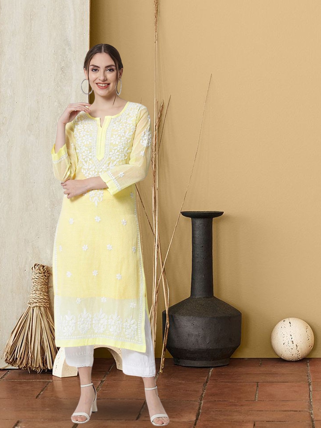 

PARAMOUNT CHIKAN Ethnic Motifs Chikankari Embroidered Cotton Kurta, Yellow