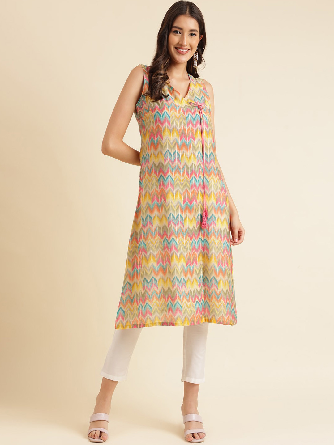 

Sangria Geometric Printed Chanderi Cotton Angrakha Kurtas, Yellow