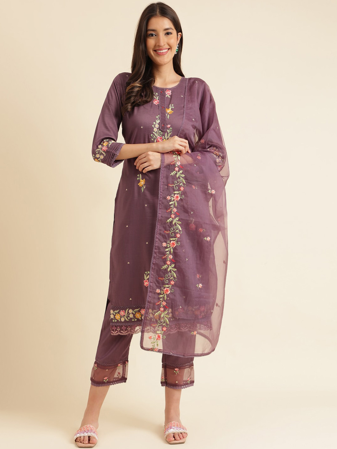

Sangria Floral Embroidered Straight Kurta With Trouser & Dupatta, Purple