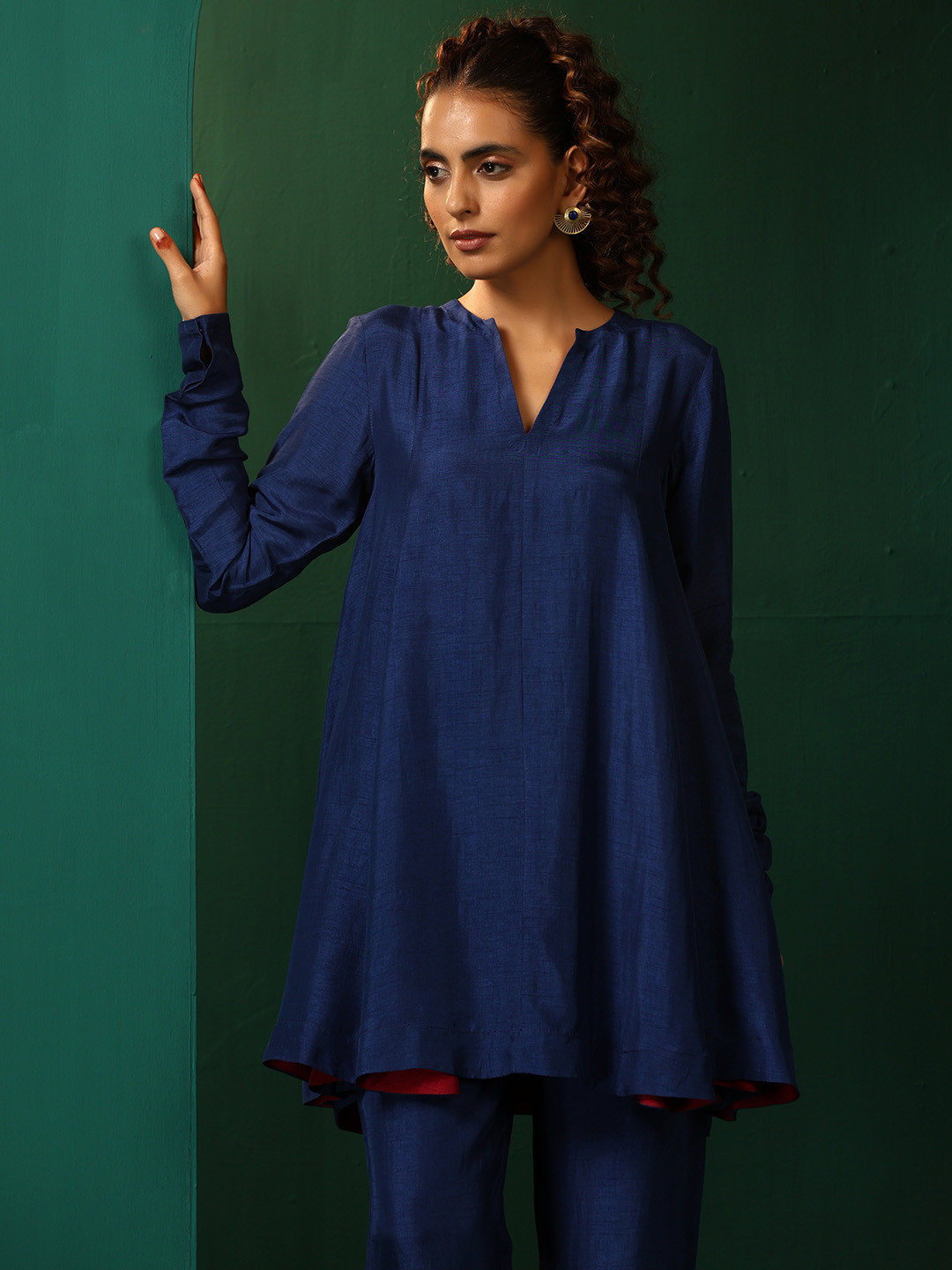 

trueBrowns Mandarin Collar A-Line Kurti & Trousers, Blue