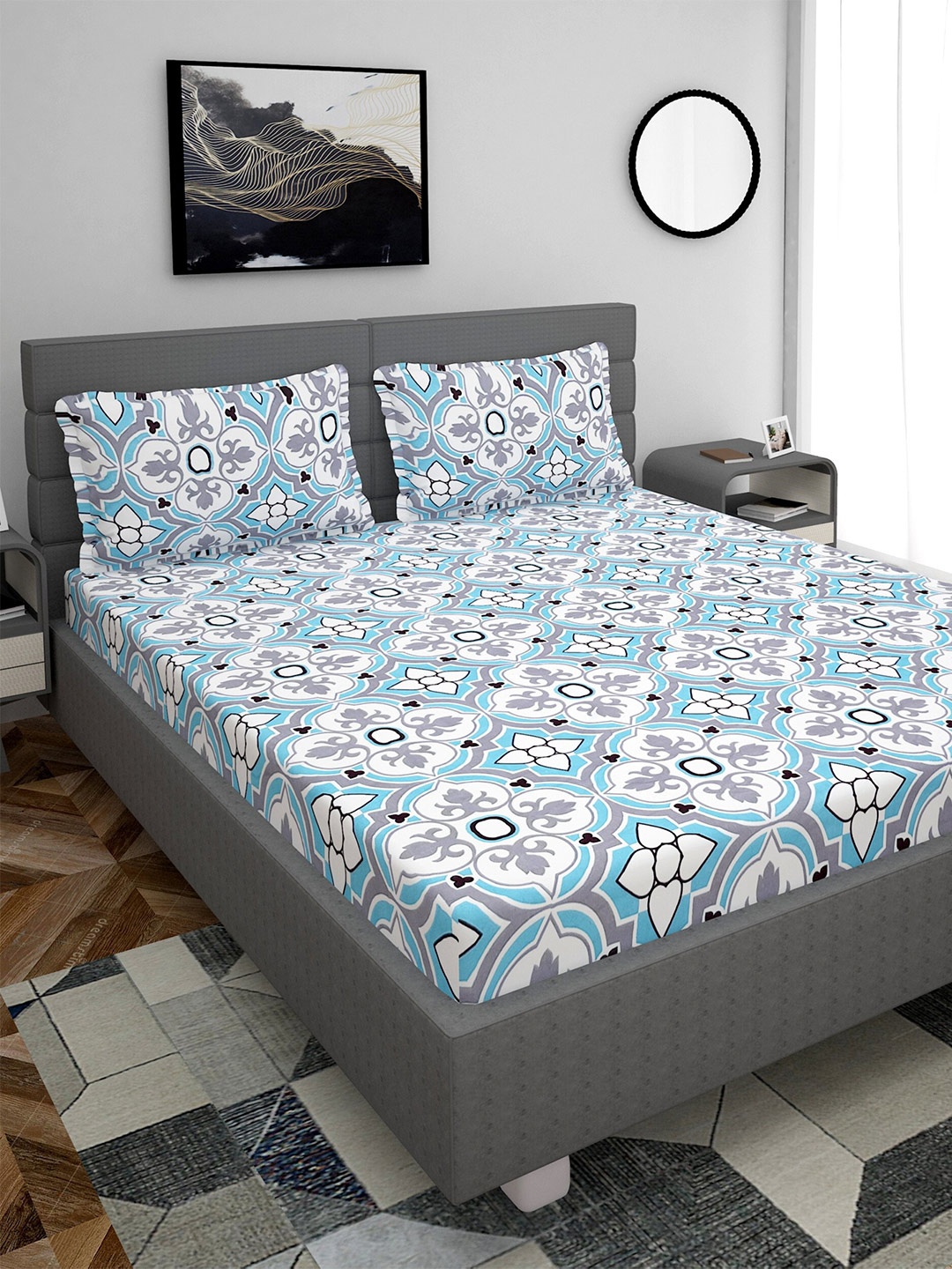 

Stylespace by Isha Off White Ethnic Motifs Polycotton 250 TC King Bedsheet & Pillow Covers