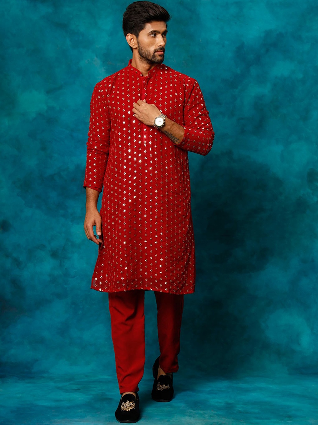 

VASTRAMAY Embellished Mandarin Collar Regular Sequinned Kurta With Pyjamas, Maroon