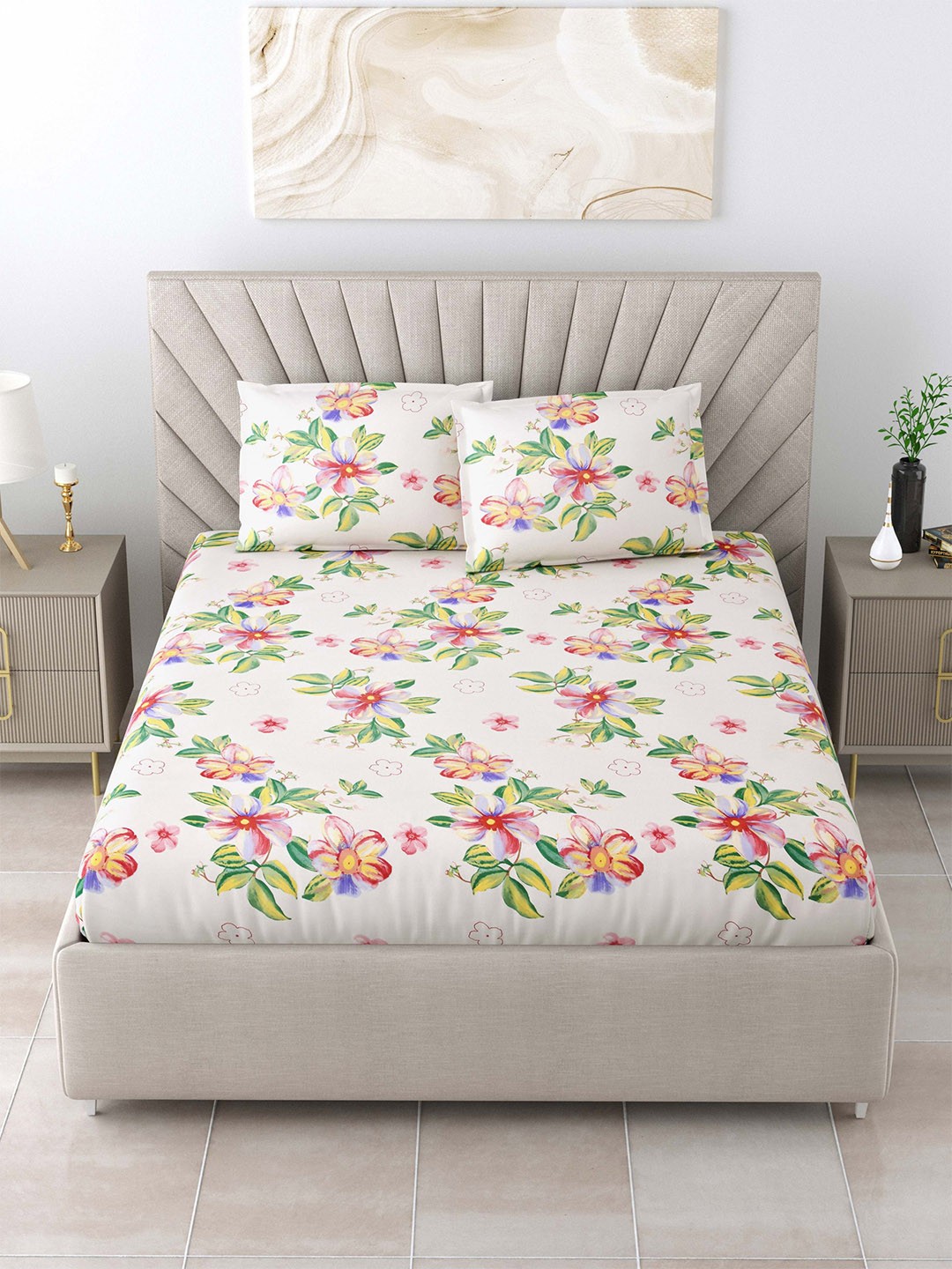 

Salona Bichona White & Pink Floral Cotton 120 TC King Bedsheet with 2 Pillow Covers