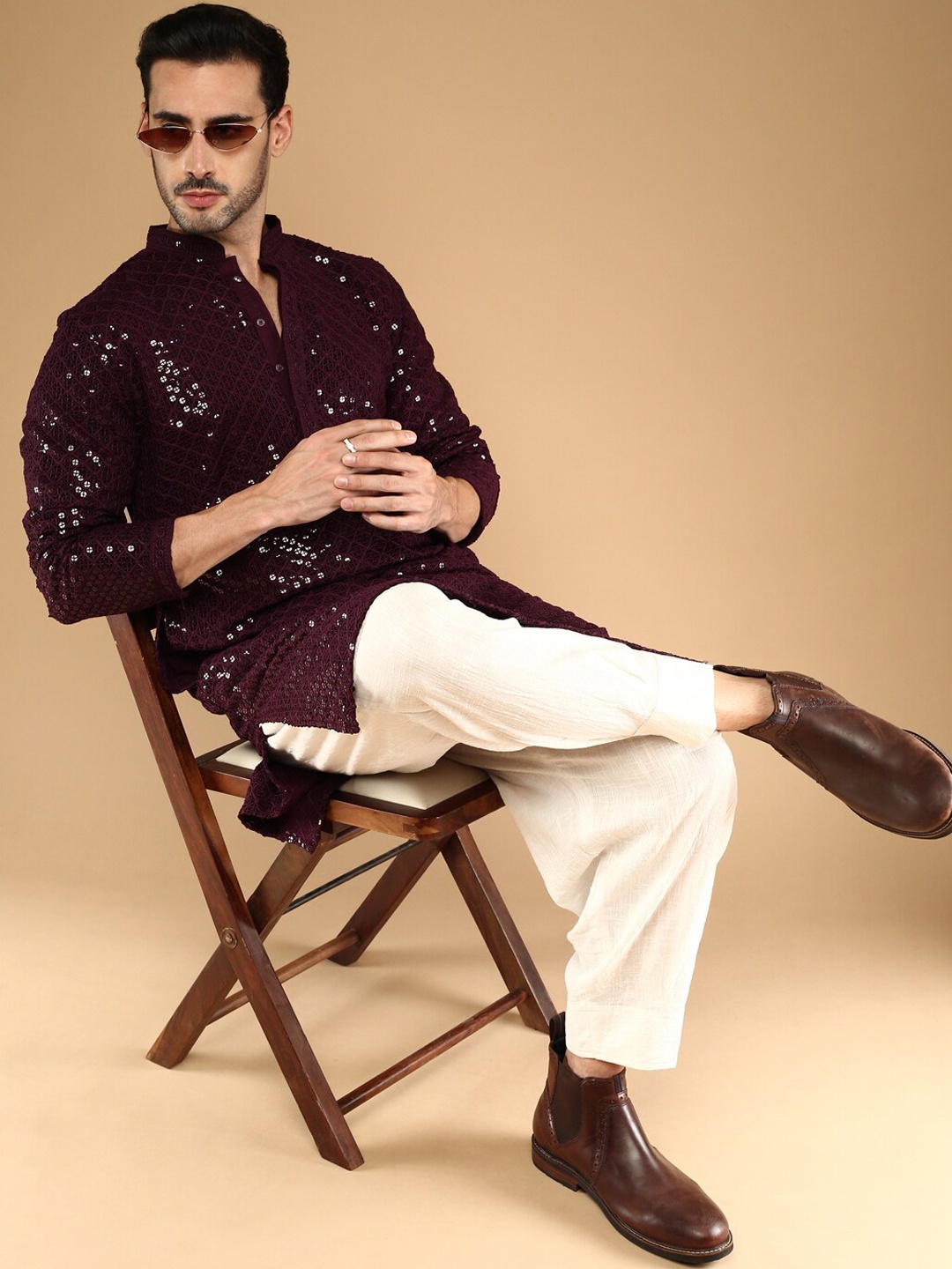 

Sangria Ethnic Motifs Embroidered Chikankari Pure Cotton Straight Kurta, Purple
