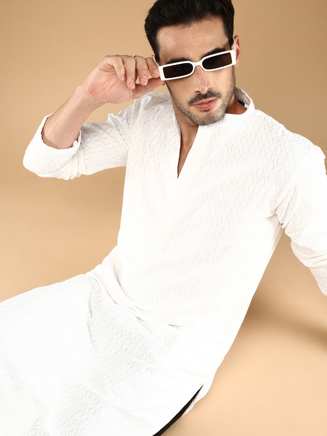 

Sangria Floral Embroidered Chikankari Cotton Kurtas, White