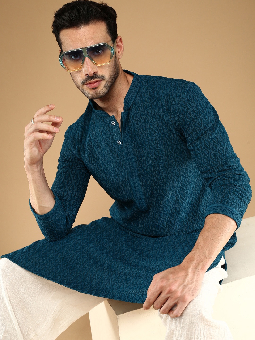 

Sangria Chikankari Embroidered Cotton Chikankari Straight Kurtas, Teal