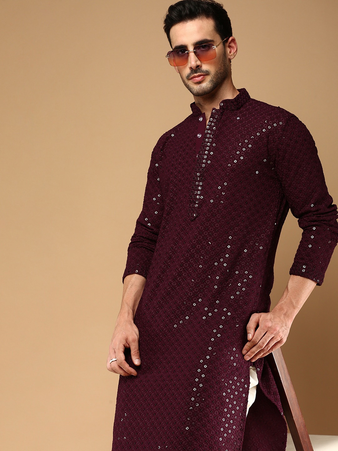 

Sangria Embroidered Sequinned Chikankari Cotton Straight Kurta, Purple