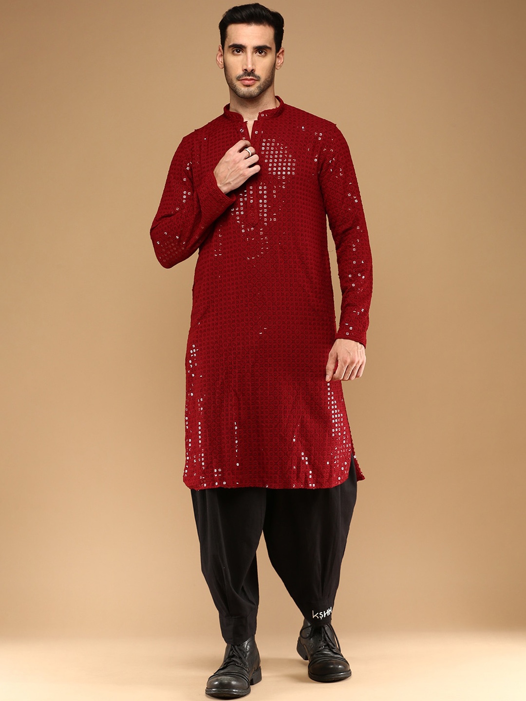 

Sangria Sequin Embellished Straight Kurta, Maroon