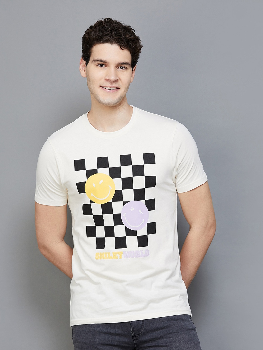 

SmileyWorld Geometric Printed Regular Fit Cotton T-shirt, Off white