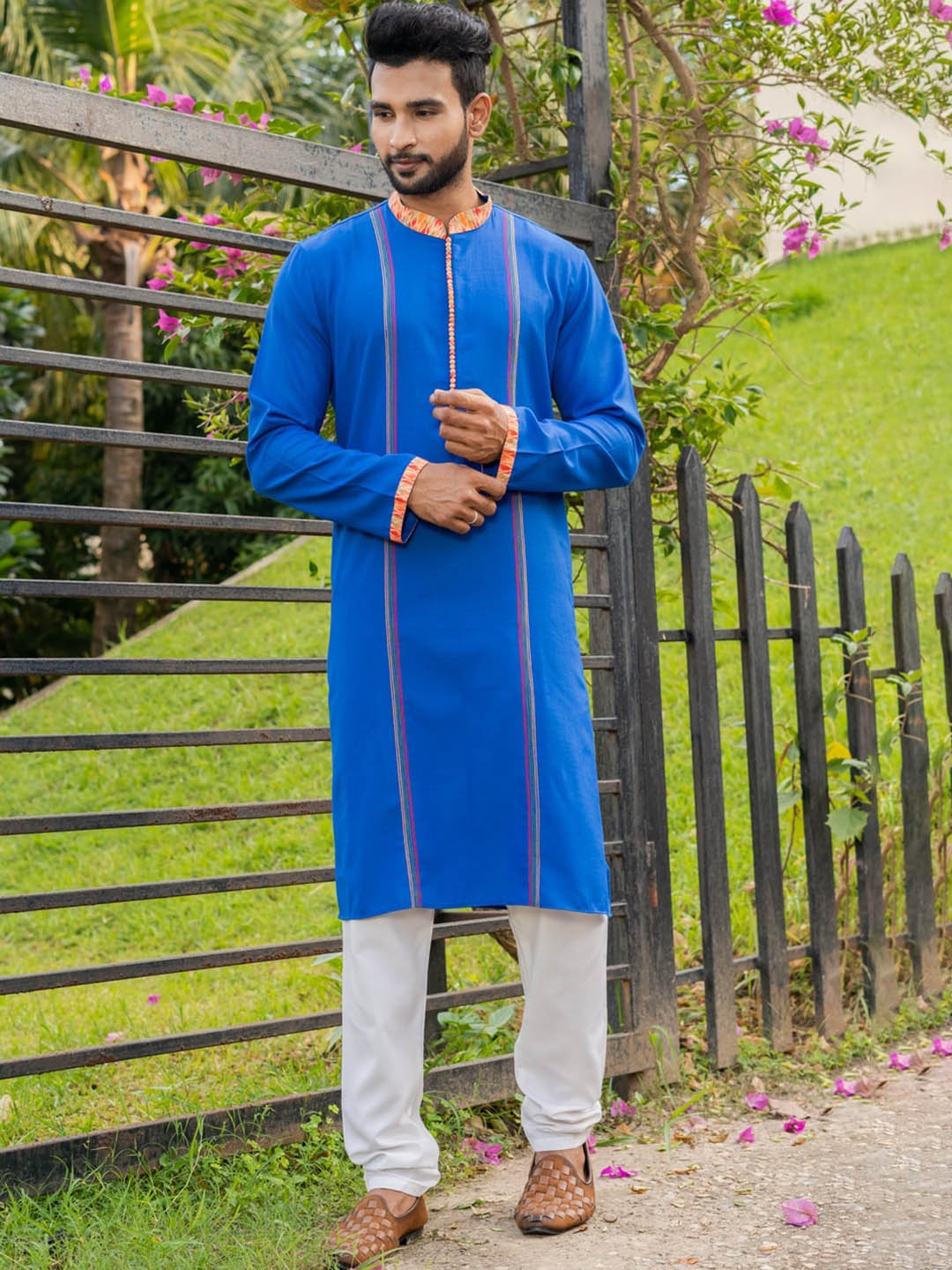 

Manyavar Striped Mandarin Collar Thread Work Kurta with Trouser, Blue