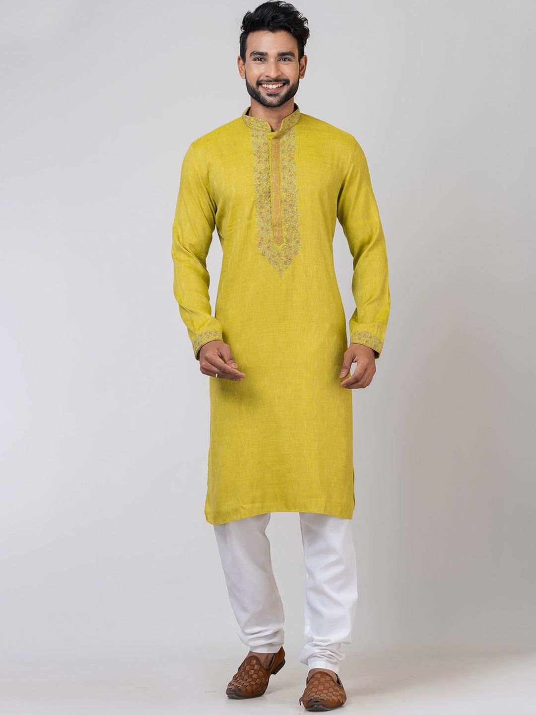 

HU - Handcrafted Uniquely Floral Embroidered Regular Straight Kurta with Churidar, Green