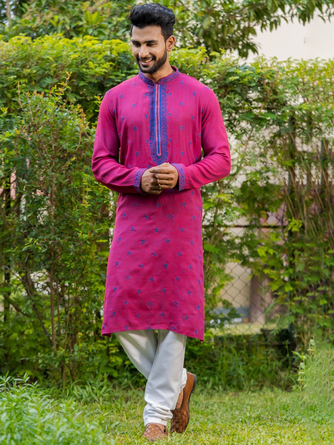 

HU - Handcrafted Uniquely Floral Embroidered Mandarin Collar Kurta with Trouser, Pink